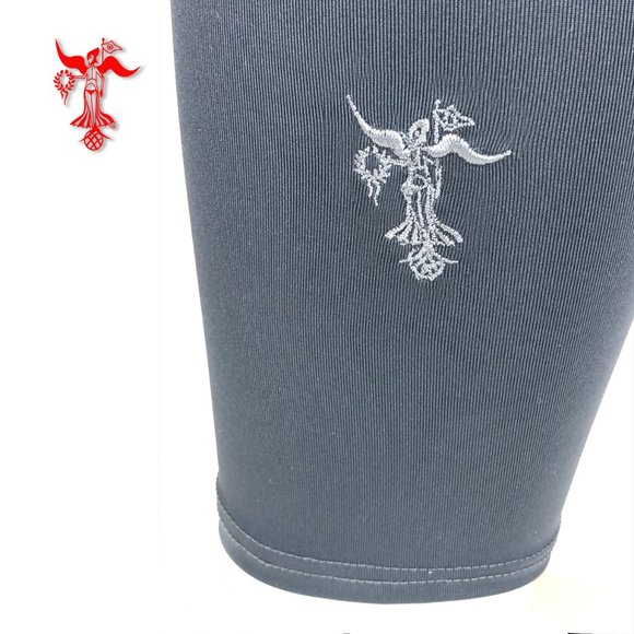 Della Penna Fashion solid charcoal grey capri leggings - Picture 4 of 5